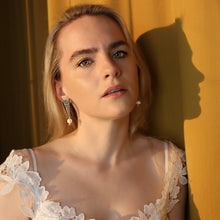 Load image into Gallery viewer, Delta Freshwater Pearl Earrings