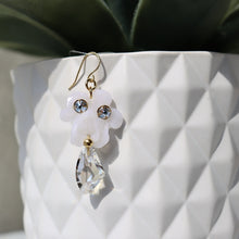 Load image into Gallery viewer, Titania Earrings