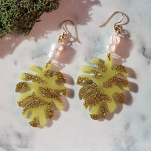 Load image into Gallery viewer, Monstera Dame Earrings