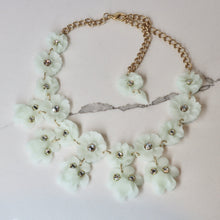 Load image into Gallery viewer, Pola Fleur