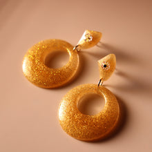 Load image into Gallery viewer, Mod Pop Resin Earrings