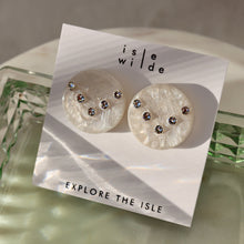 Load image into Gallery viewer, Pearl Victoire Studs