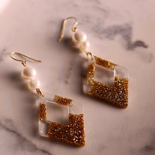 Load image into Gallery viewer, Freshwater Illusion Drop Earrings
