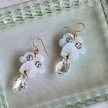 Load image into Gallery viewer, Titania Earrings