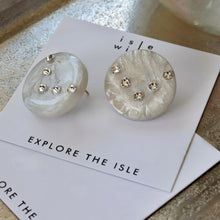 Load image into Gallery viewer, Pearl Victoire Studs
